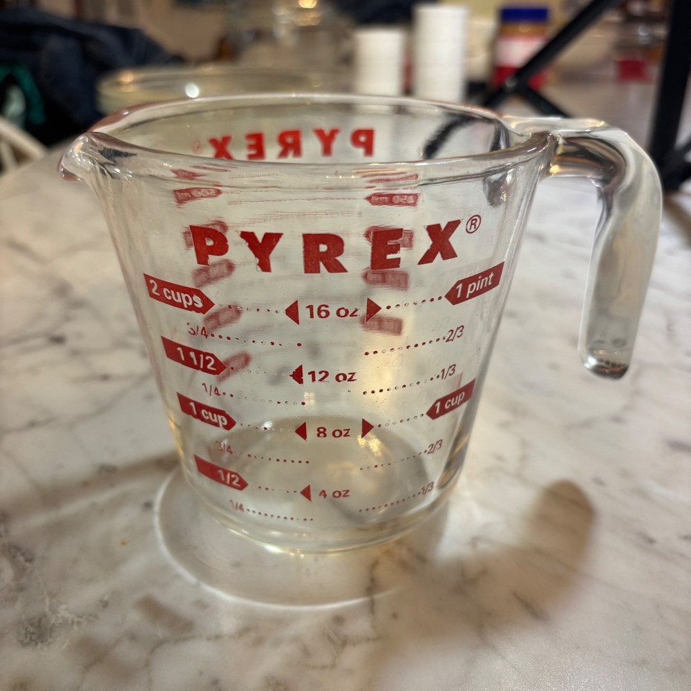 Vintage Pyrex 2 Cup Glass Measuring Cup Red Lettering 1 Pint 16 oz 500 ml